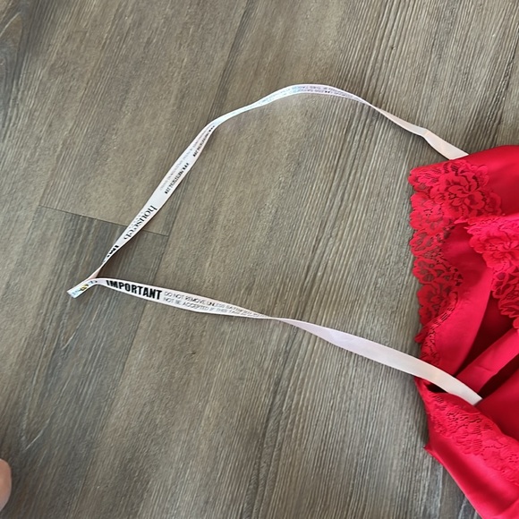 NWT House of CB SALMA RED ROSE SATIN SLIP DRESS - Picture 10 of 13